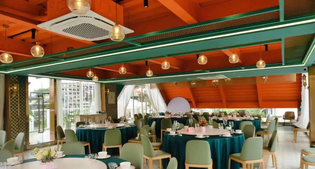 雁山将色彩碰撞到底，看这家深圳餐饮空间设计如何诠释独特的摩洛哥风情